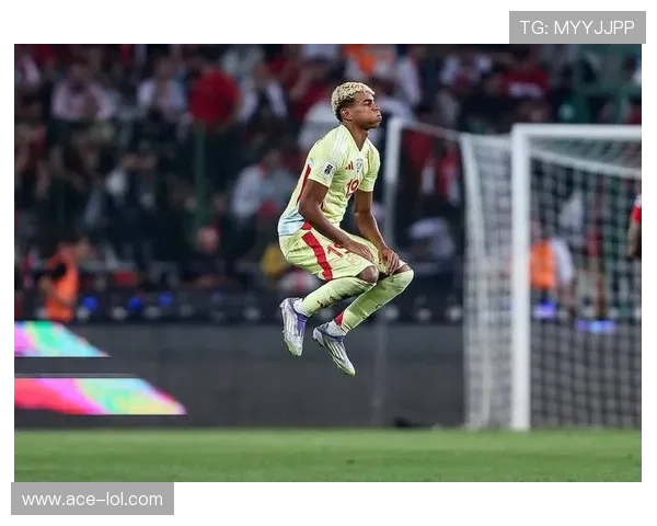 足球明星挑战跳高极限 展现超凡运动能力与勇气